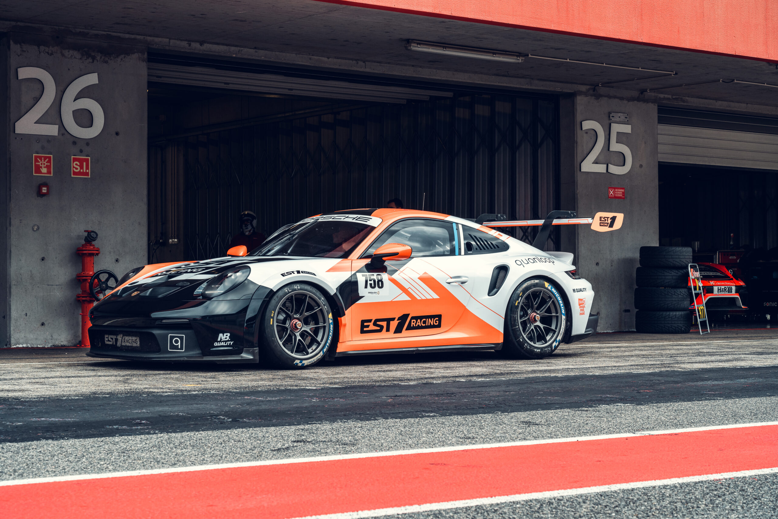 Porsche GT3 EST1 Race team