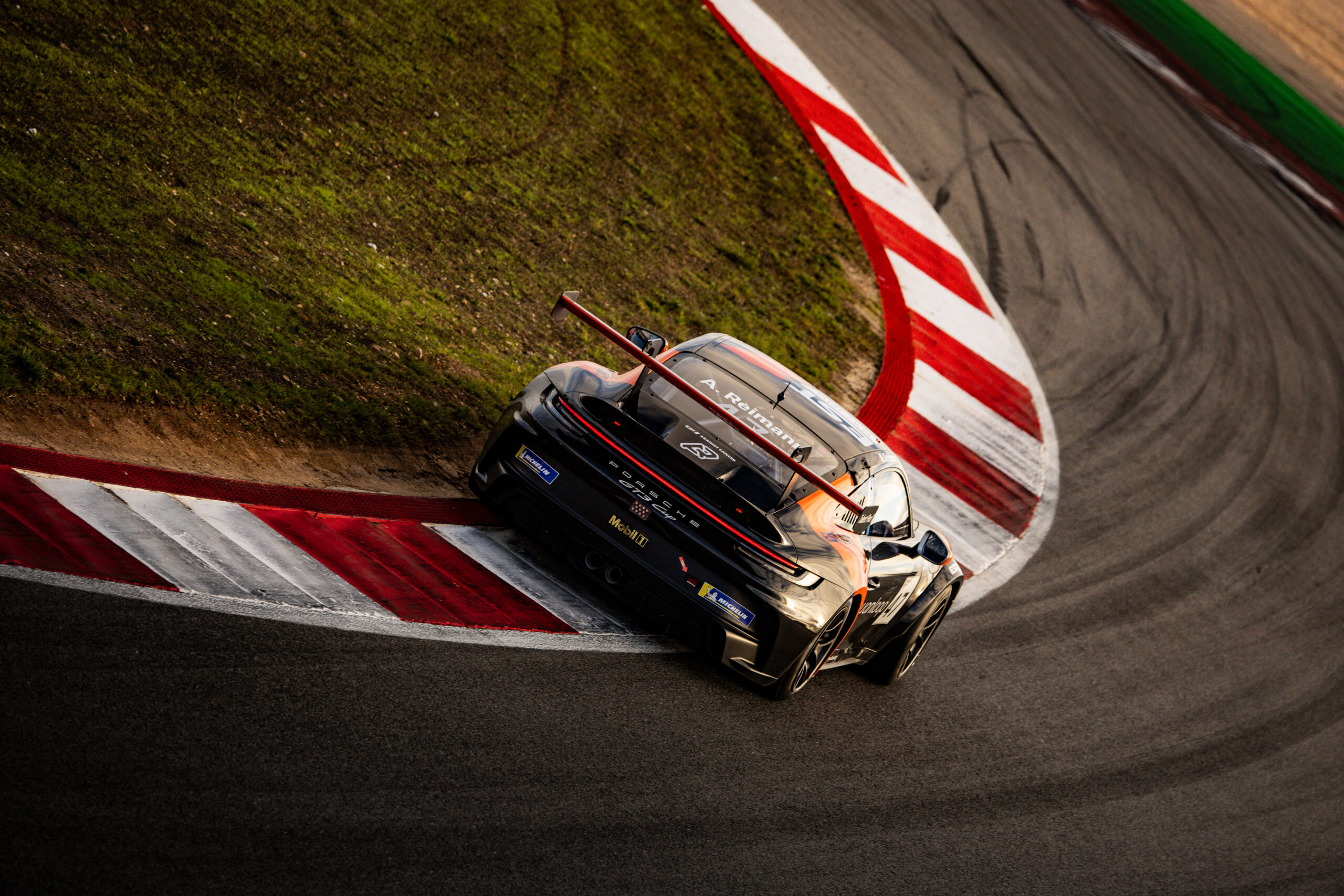 EST1 Racing triumphs in the GT CUP OPEN in Paul Ricard